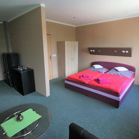 Garni Hotell Liptovský Mikuláš Exteriör bild
